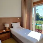 Villam Natura & 住宿加早餐酒店 3*